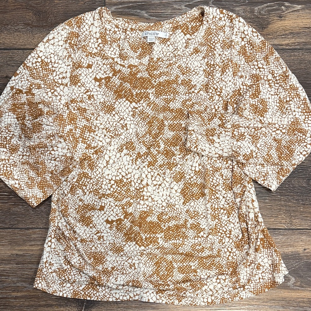 Chico's Snakeskin Pattern Long Sleeve Top size Large